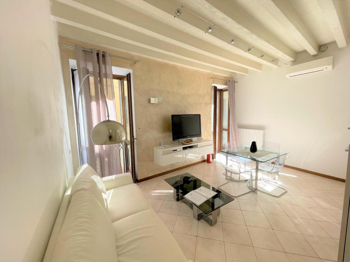 Desenzanoloft Le Petit Bijou - Restyling 2025 - Downtown Desenzano del Garda Exterior foto